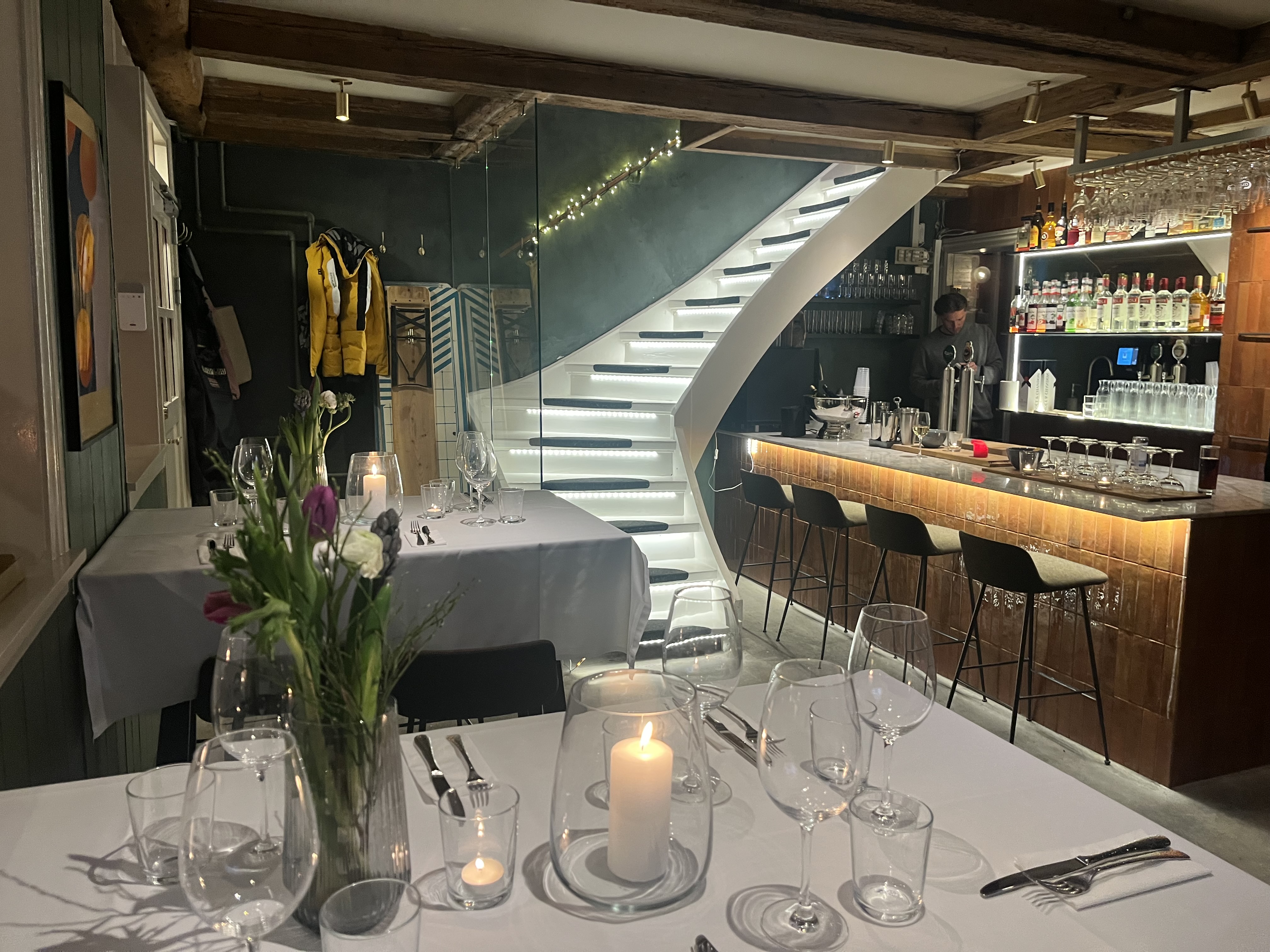 Hele restauranten — op til 48 gæster